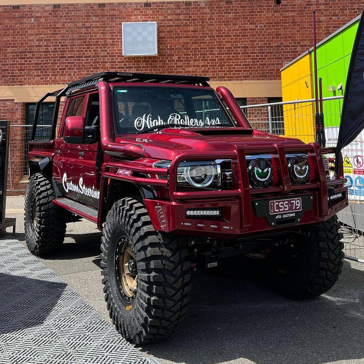 4x4 Script OG Window Banner – High Rollers 4x4